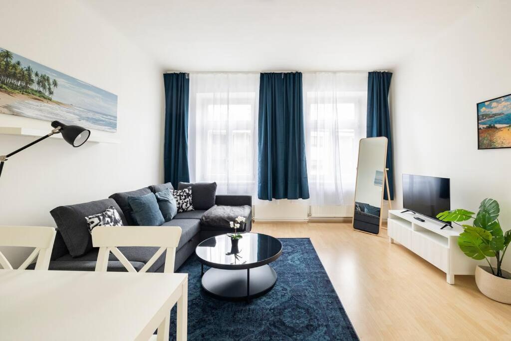 Beautiful 1 Bedroom Apartment Near Schoenbrunn Wiedeń Zewnętrze zdjęcie